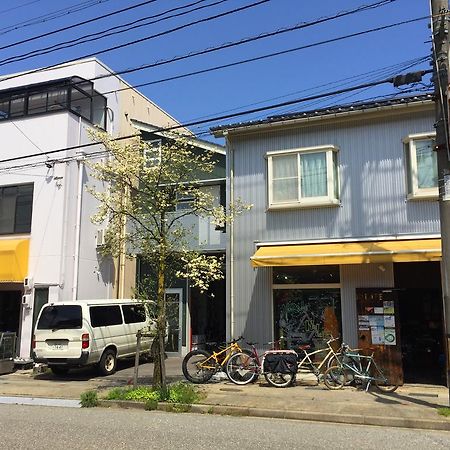 Toolate Guesthouse Toyama Station Exteriör bild
